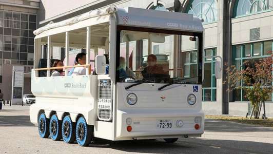 В Японии начали курсировать электробусы на безвоздушных шинах