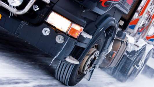 Грузовые зимние шины станут обязательными в Швеции