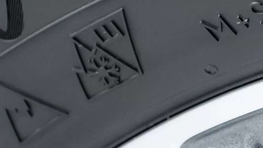 Зимние шипованные шины стали выпускаться с новой маркировкой